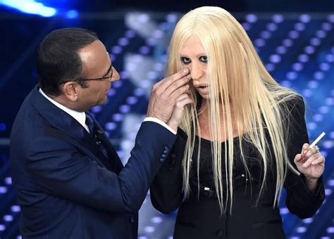 raffaele donatella versace sanremo|Sanremo 2016: Virginia Raffaele è Donatella Versace.